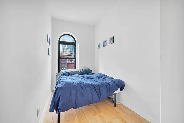 Rented by Compass | media 12