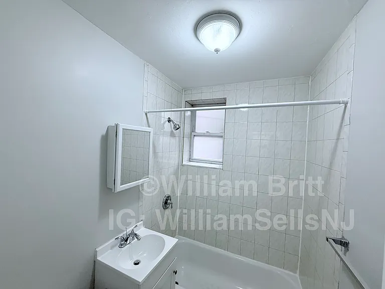 184 Fairview Ave #A2 — Photo 9