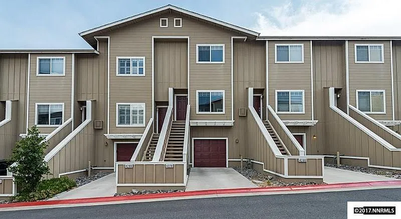 2 Bedroom/2.5 Bath/2 Car Garage Near Unr/Tmcc — Photo 2