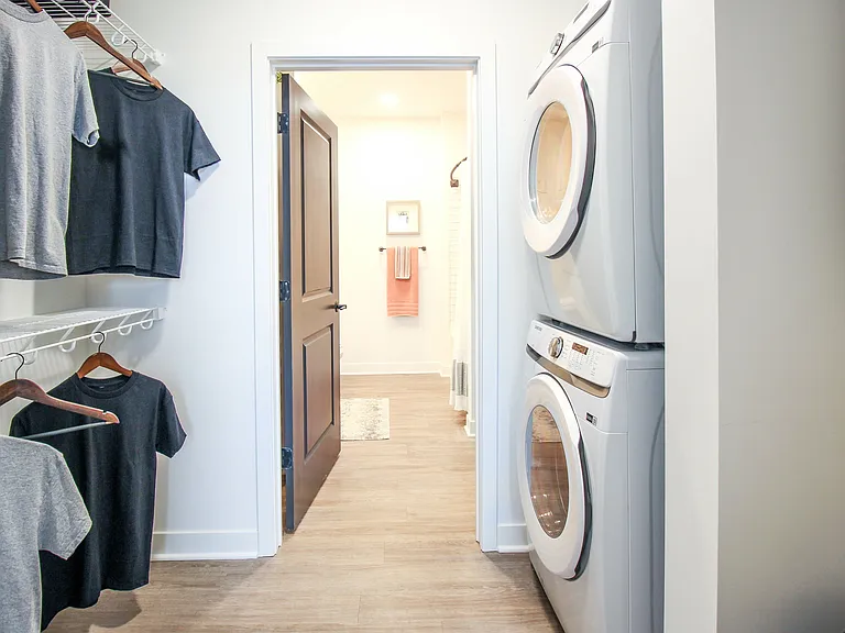Lavina In-Unit Laundry
