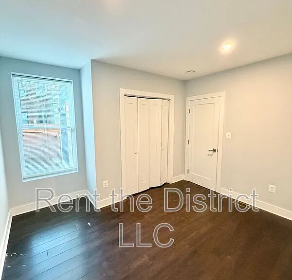 1605 F St NE #1 — Photo 10