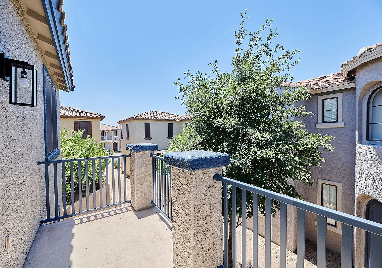 Excellent Home in Phoenix! — Photo 3