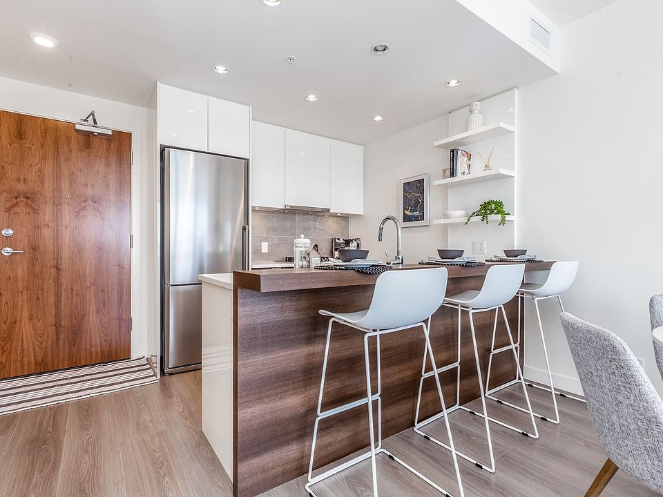 1st image of 108 138th Ave SW #118