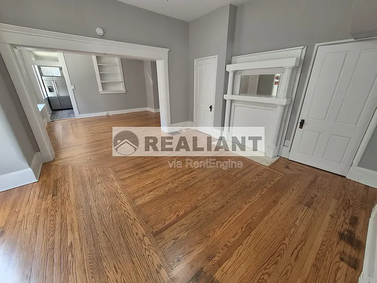 942 Columbia St #1 — Photo 8