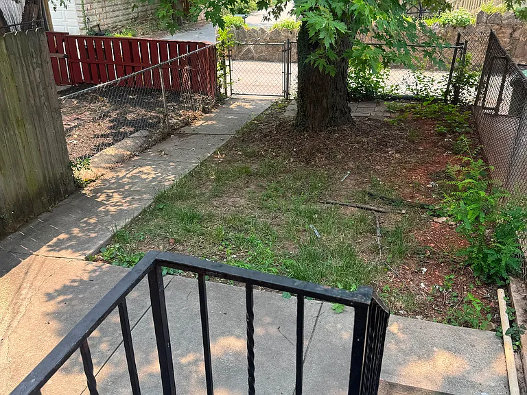 2809 Mayfield Ave — Photo 13
