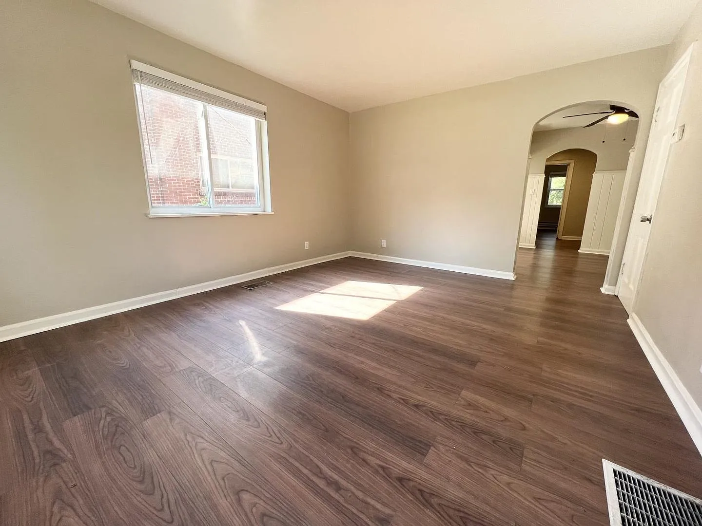 1 bed, 1.0 bath, $945 — Photo 3