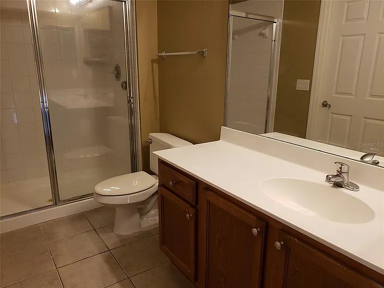 2460 Grand Central Pkwy #7 — Photo 18