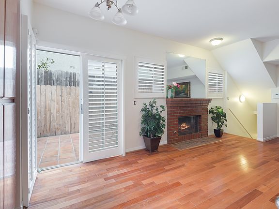 4th image of 10761 Lawler St APT 4