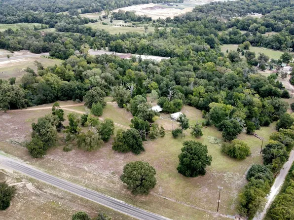 164 High Way, Buffalo, TX 75831