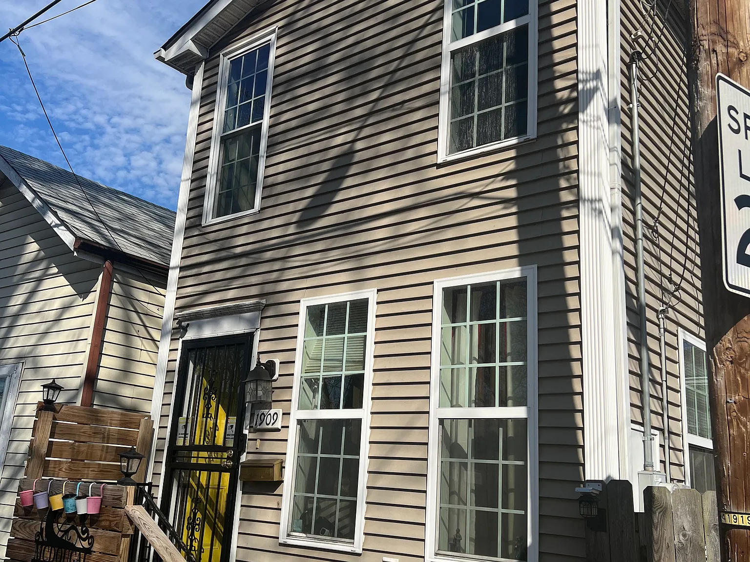 4 bed, 1.5 bath, 1496 sqft, $1,750 — Photo 1