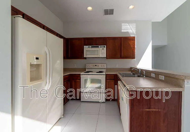 10224 Vickers Ridge Dr — Photo 17