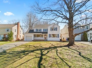 88 Montclair Dr, West Hartford, CT 06107