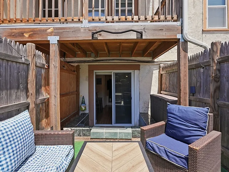 1722 Commonwealth Ave #1 — Photo 2