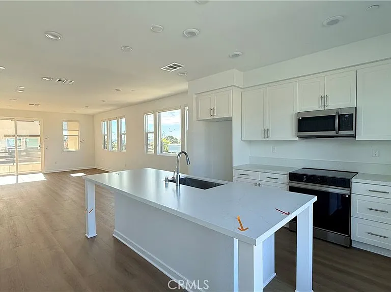 1090 Foothill Blvd #1090 — Photo 4