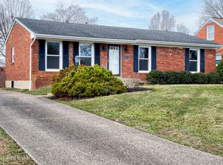 2011 Janlyn Rd, Jeffersontown, KY 40299