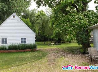 655 10th St NW, New Brighton, MN 55112