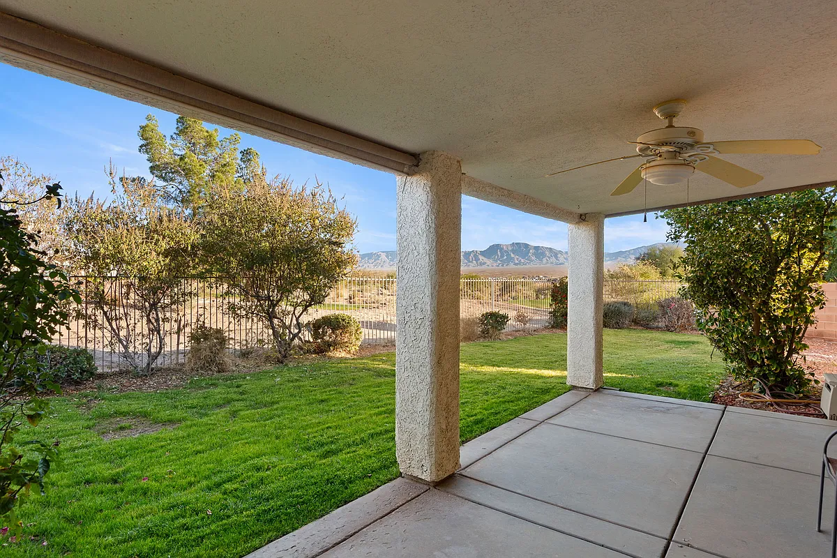 Building Photo - 420 Sedona Dr
