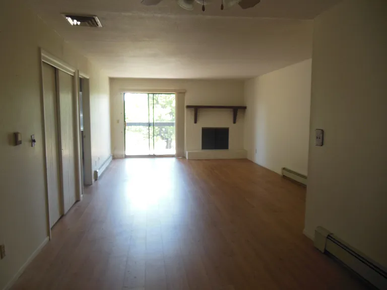 961 Lakeside Dr #207 — Photo 2