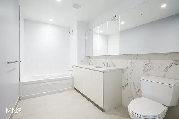 Rented by MNS | media 30