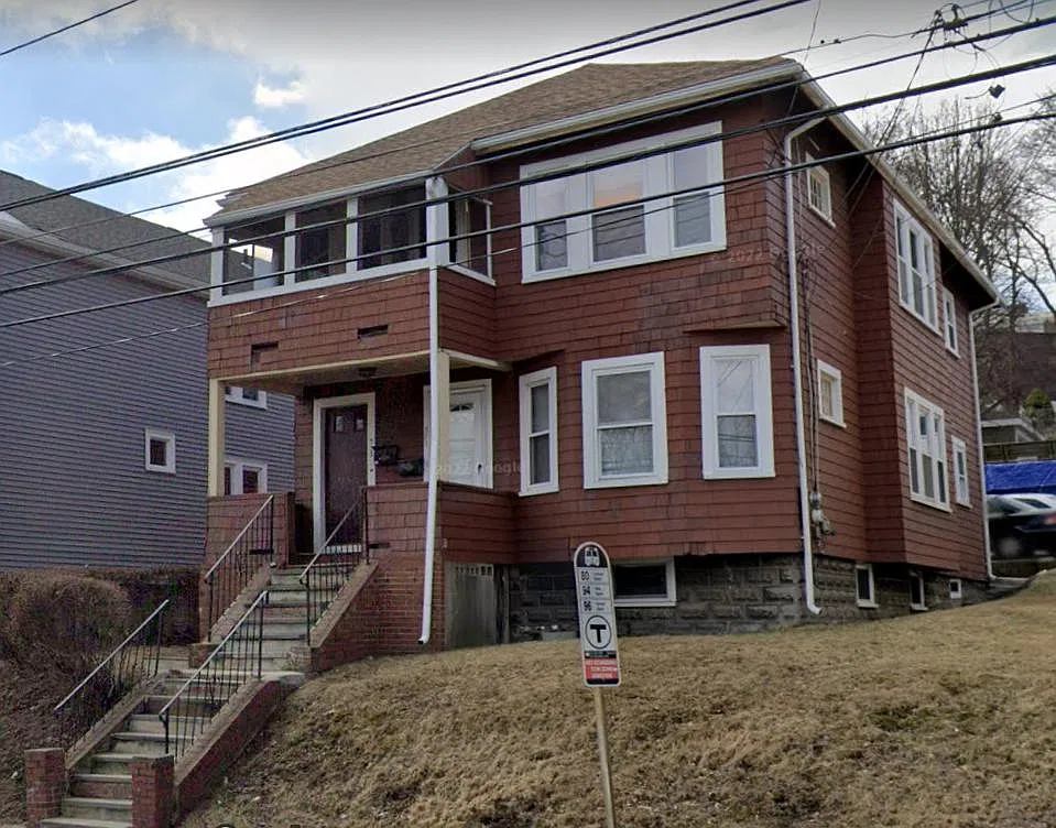 3 bed, $3,000 — Photo 1