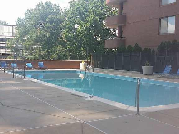 2nd image of 4550 Park Ave #914
