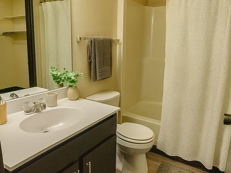 Cedars of Edina Apartments — Photo 113
