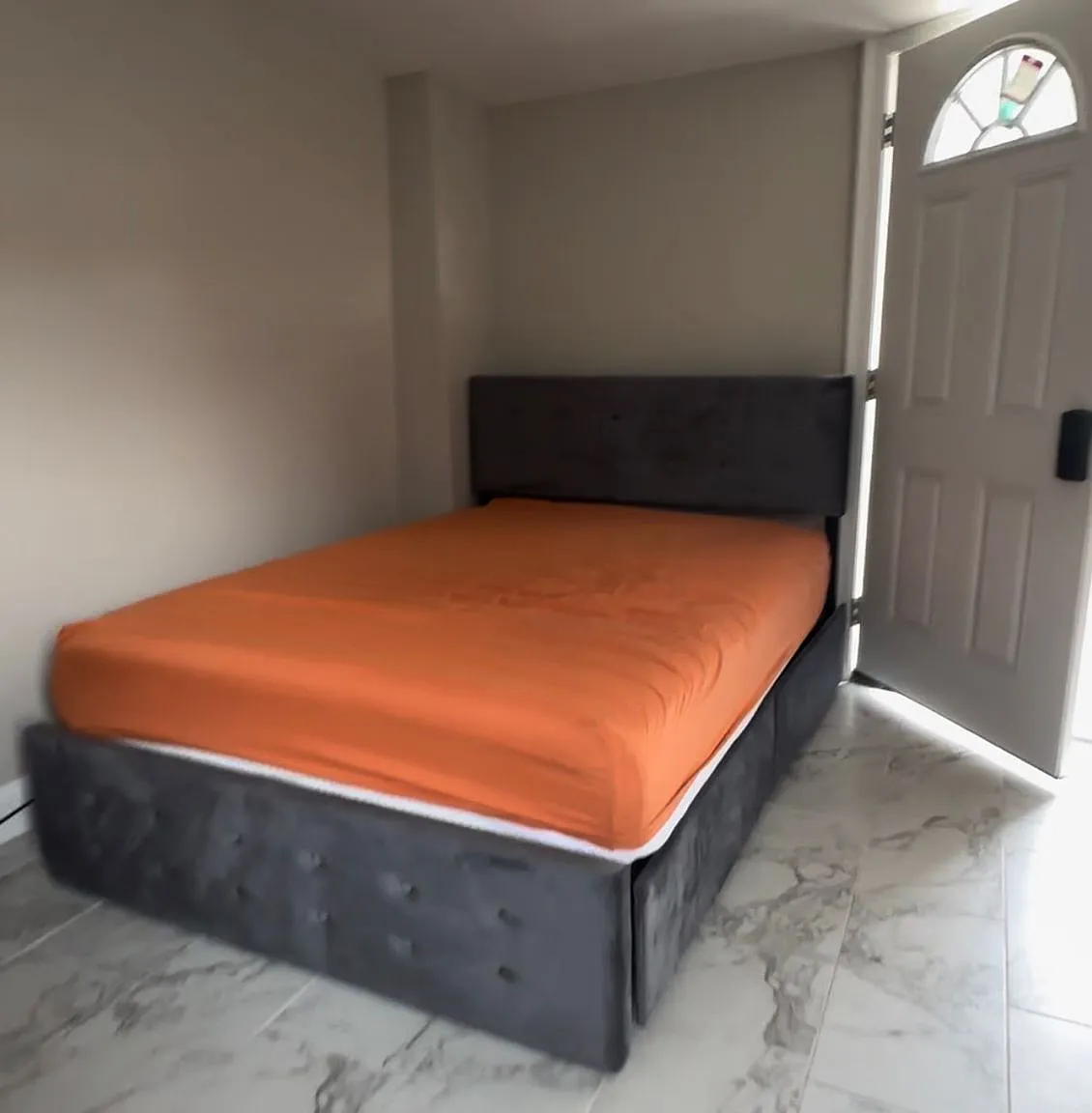 1 bed, 200 sqft, $800 — Photo 2