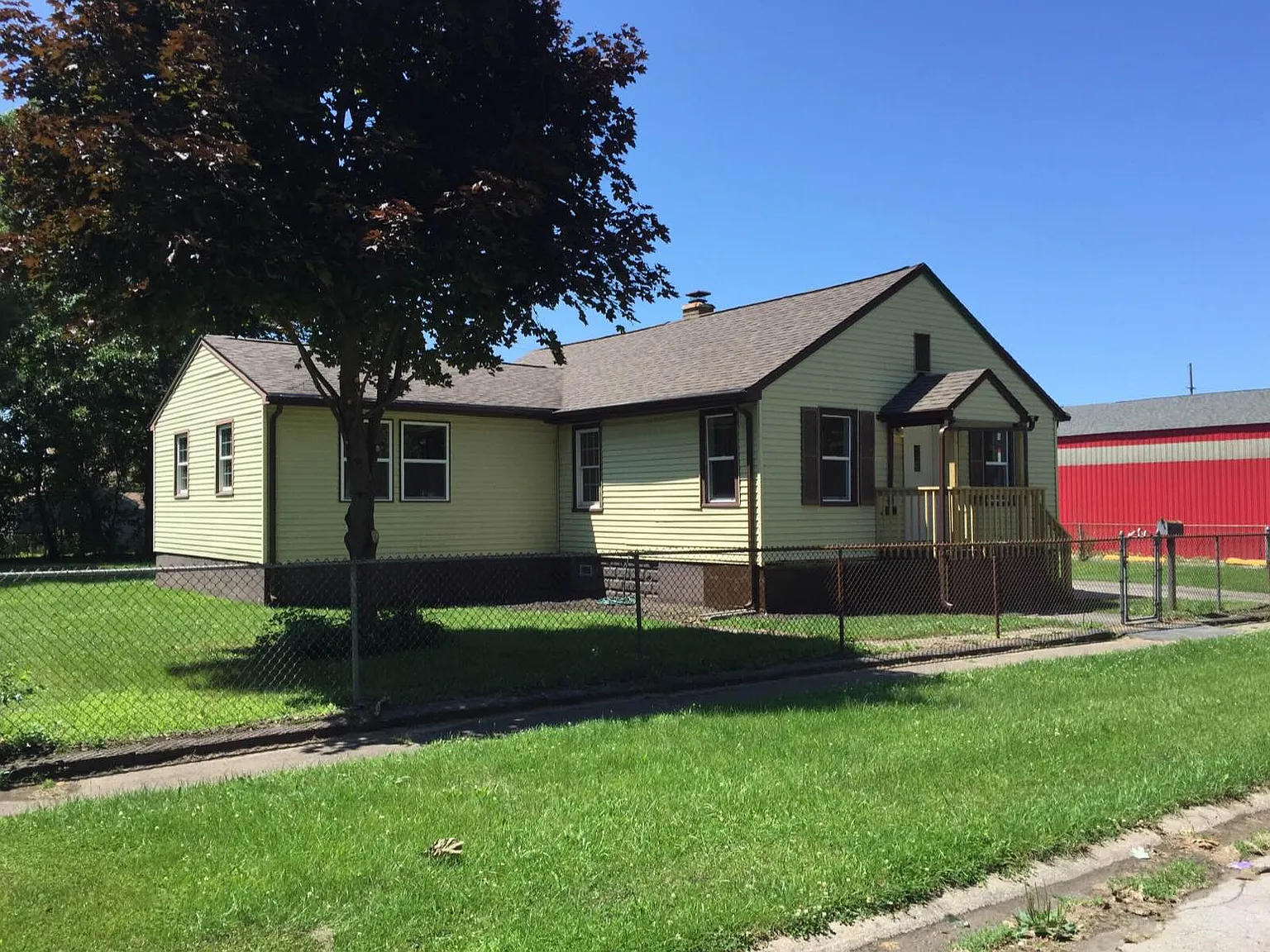 2700 Fayette St photo 1