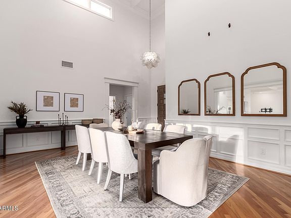 2nd image of 3105 E MARSHALL Avenue