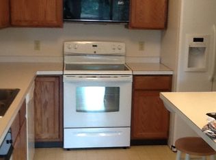 1328 Cedarwood Dr APT C3, Westlake, OH