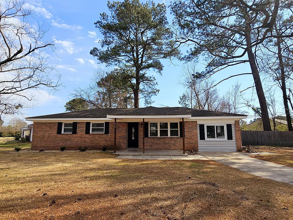 1st image of 215 Shamrock Dr