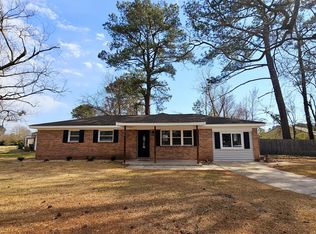 215 Shamrock Dr, Jacksonville, NC 28540