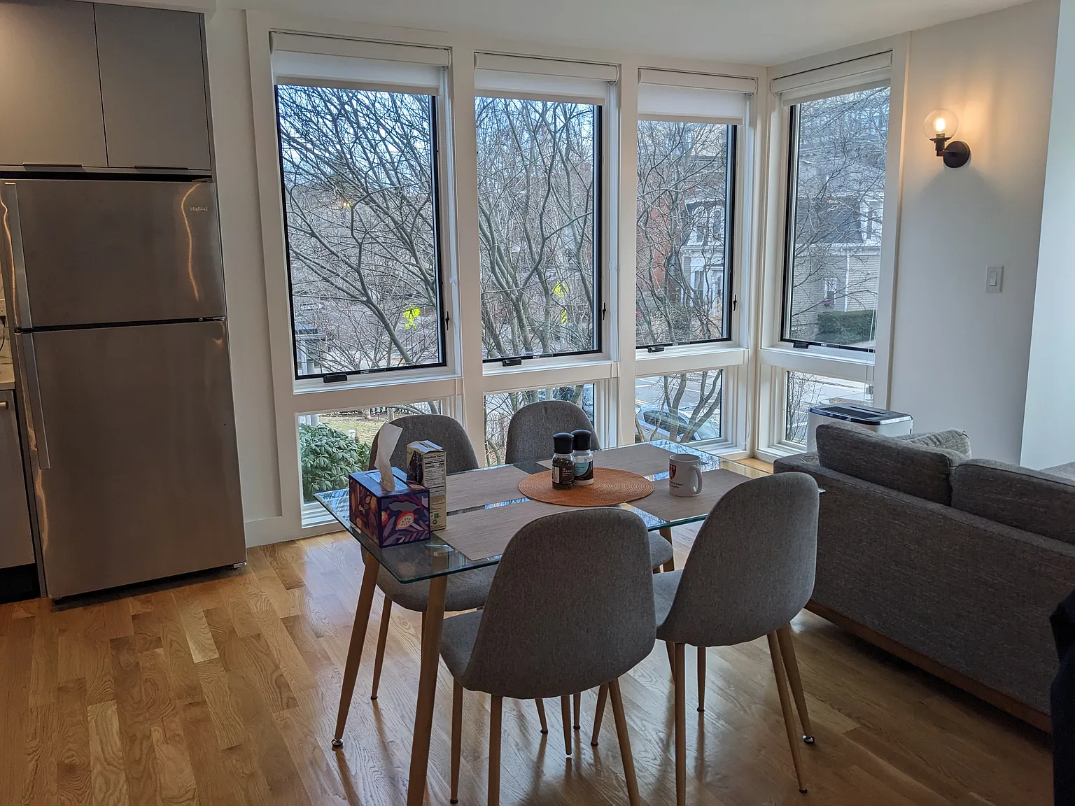 Studio, 650 sqft, $2,850 — Photo 3