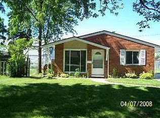 6024 Grace K Dr, Waterford, MI 48329