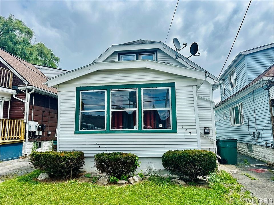 1st image of 129 Clarence Ave