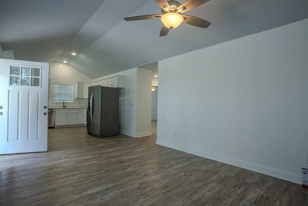 2 bed, $1,450 — Photo 3