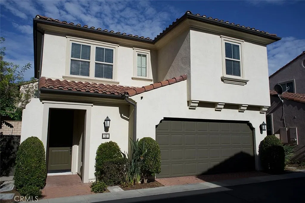 3 bed, 2.5 bath, 1735 sqft, $4,750 — Photo 1