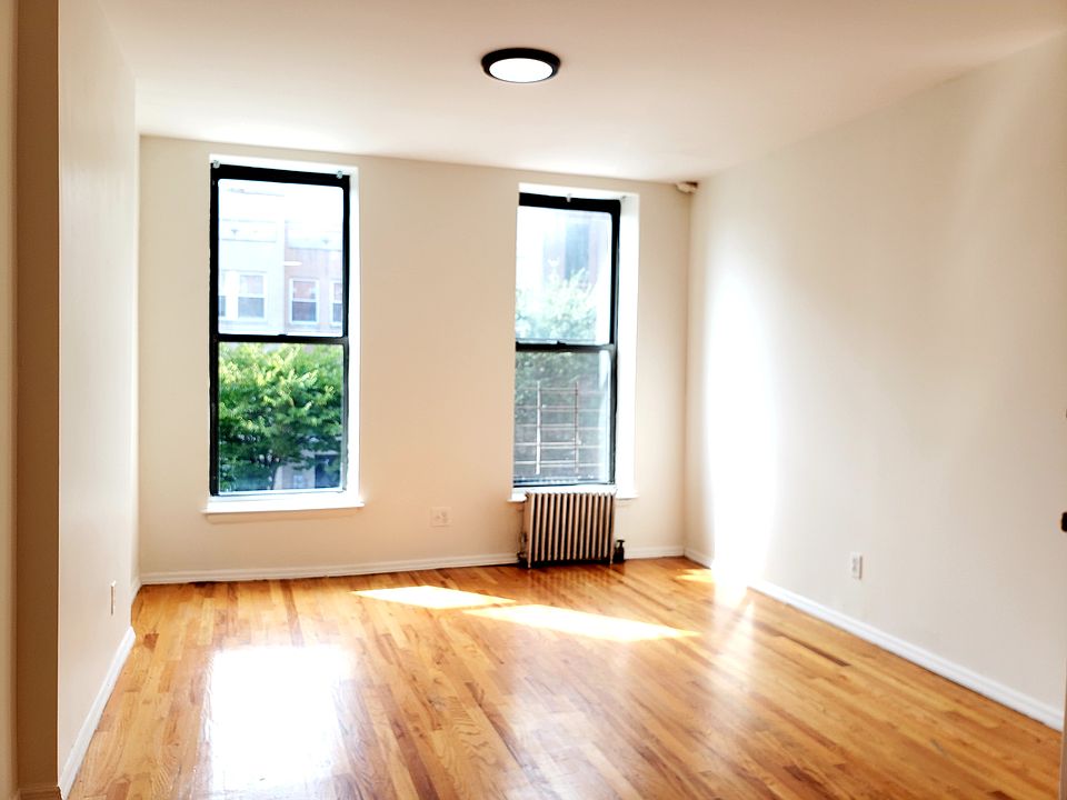 1st image of 139 Jefferson Ave APT 4R