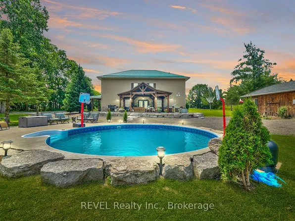 9695 Grassy Brook Rd, Niagara Falls, ON L0S 1K0