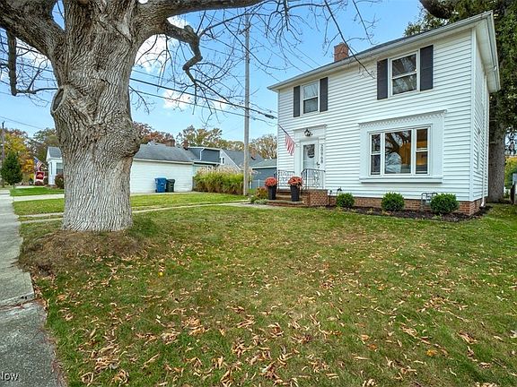 3rd image of 20968 Stanford Ave
