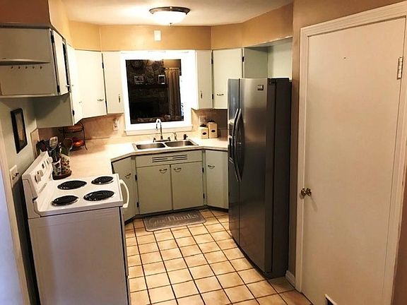 5th image of 7748 Linda Ave