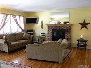 158 Wyandanch Rd, Sayville, NY 11782