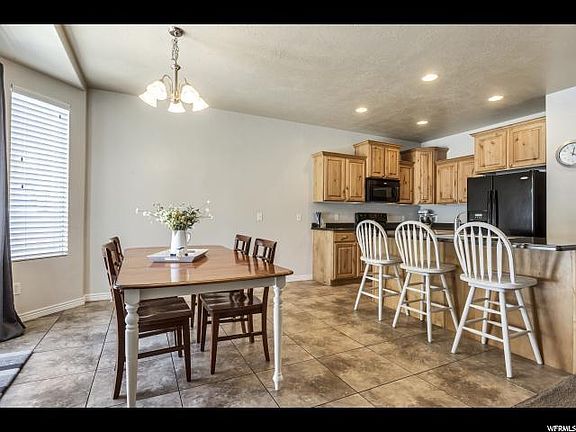 2nd image of 1629 N Guardian Dr