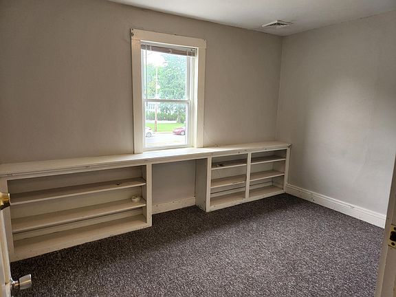 5th image of 238 N George St #B