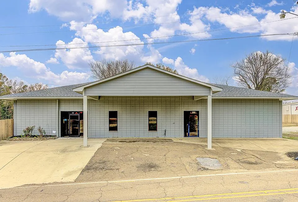 6889 Paxton Rd