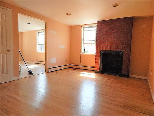 Rented by Capri Jet Realty Corp | media 1