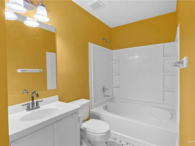 209 San Ignacio Ave — Photo 13