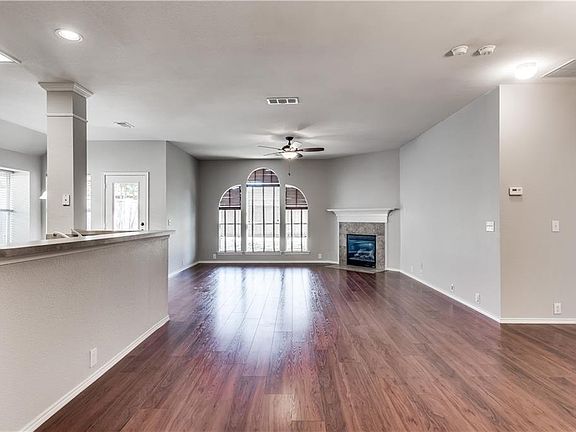 5th image of 2609 Wales Dr