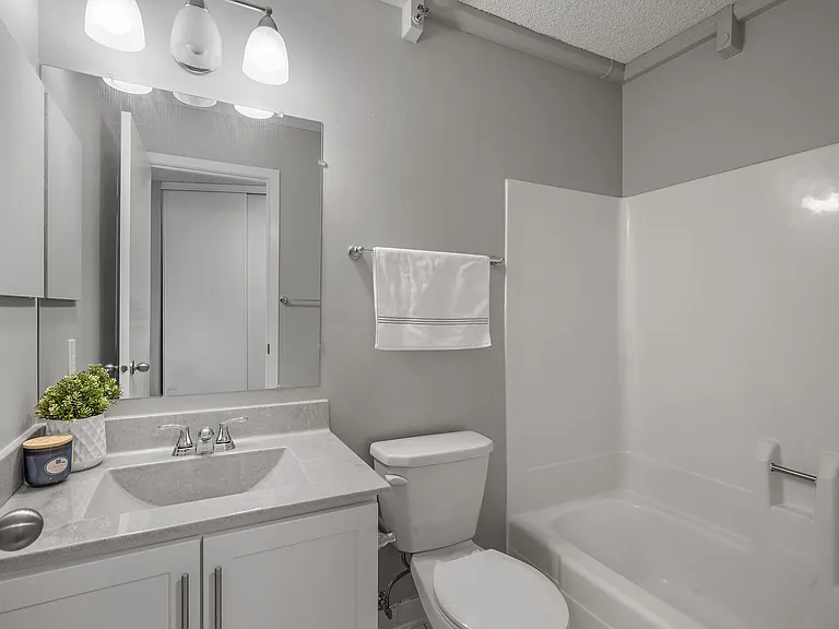 Hillcrest Place — Photo 37