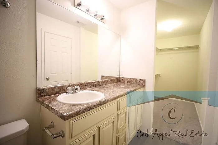 3718 Churchill Dr — Photo 17